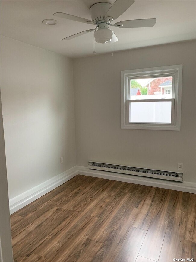 Building Photo - 629 Adams Ave