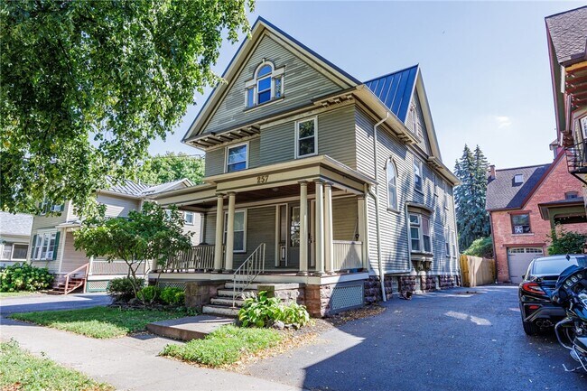 Foto del edificio - 257 Averill Ave