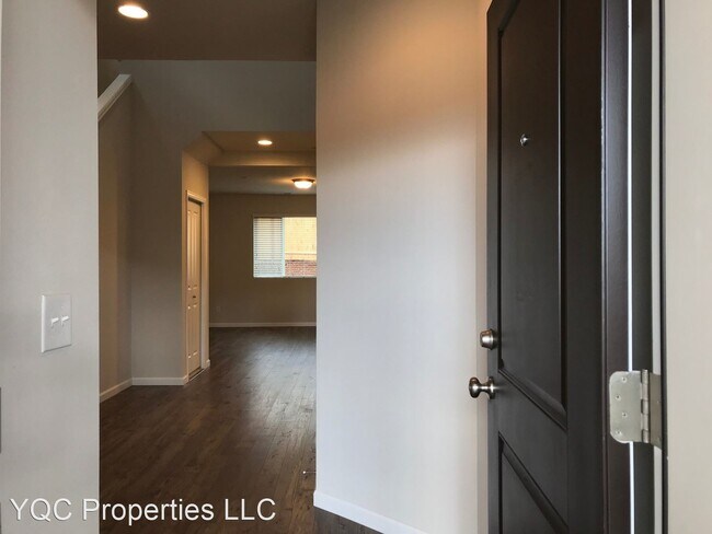 Foto del edificio - 4 br, 2.5 bath House - 3722 NE Kingbird St...