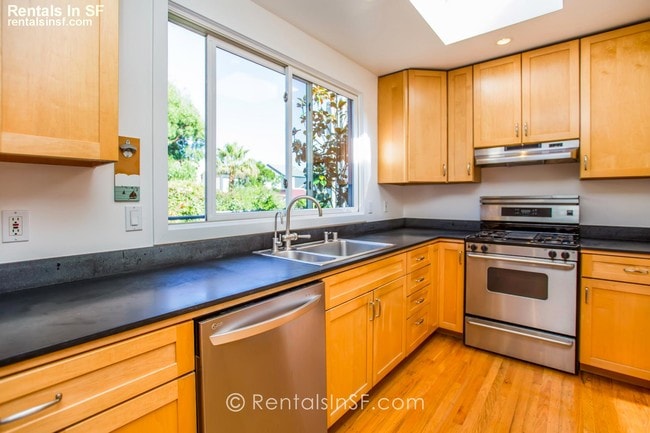 Foto del edificio - 1609 Church St