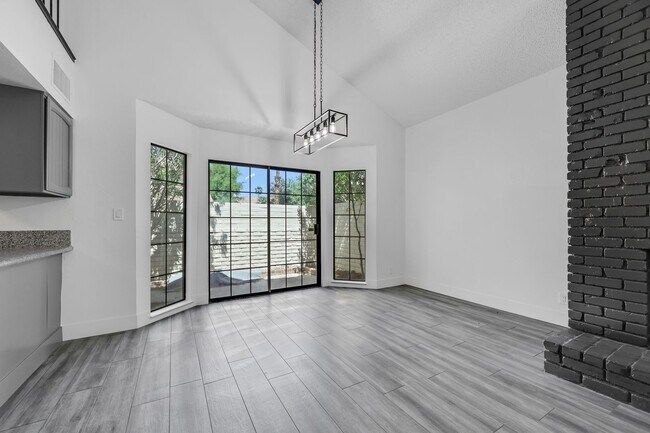 Foto del edificio - Beautiful home in central location