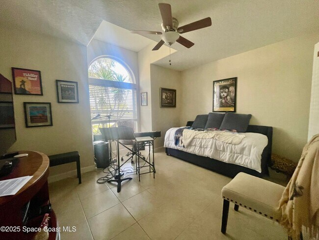 Foto del edificio - 4910 Somerville Dr