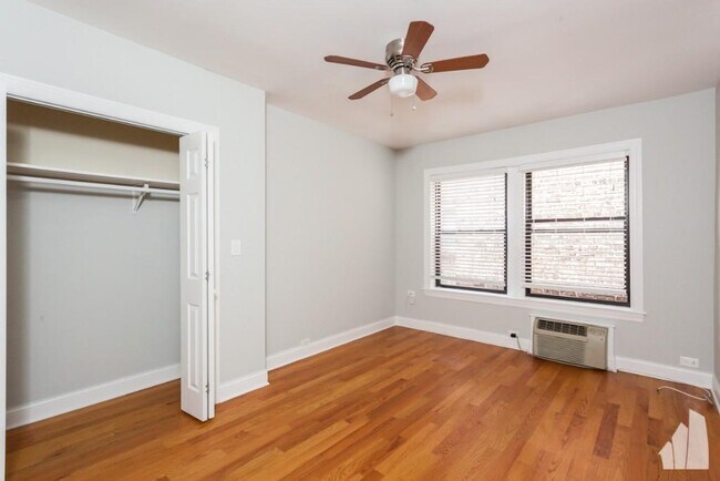 Building Photo - 1 bedroom in Chicago IL 60657