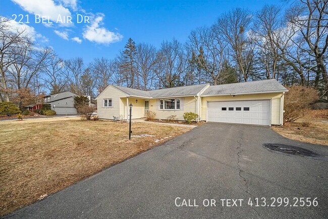 Building Photo - 221 Bel Air Dr