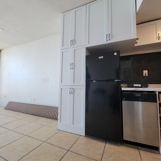 Foto del edificio - 555 NW 5th St