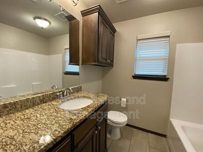Foto del edificio - 405 Pearl St