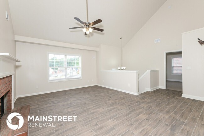 Foto del edificio - 1599 Queen Elizabeth Dr