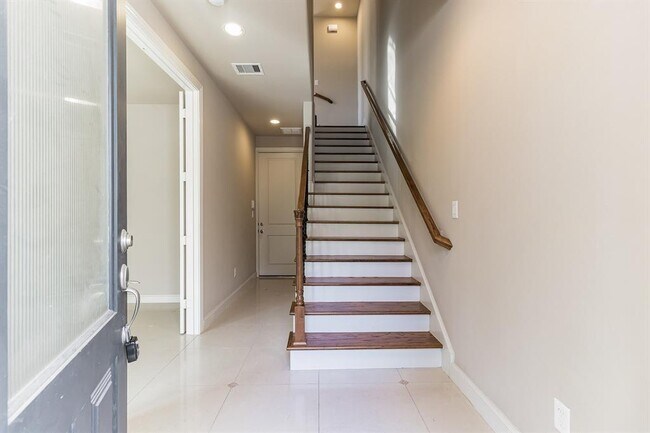 Foto del edificio - 1701 Ashland St