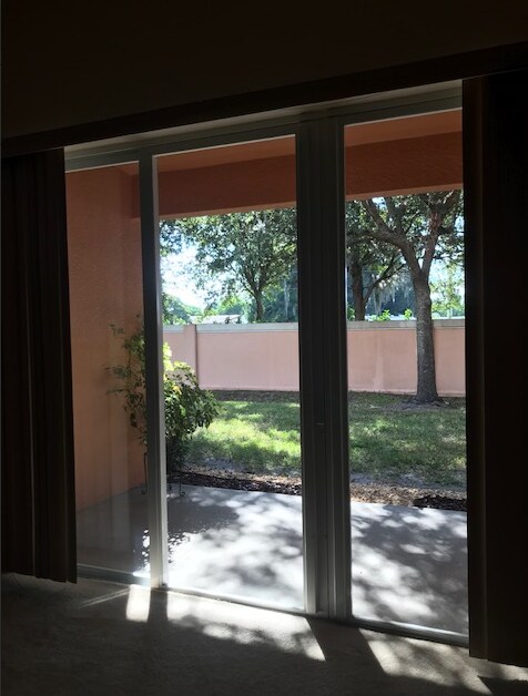 Foto del edificio - COMING SOON- Beautiful 3 room /2.5 bath Gated Community W/ Pool Close to the Skyway