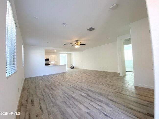 Foto del edificio - 2211 W Park St