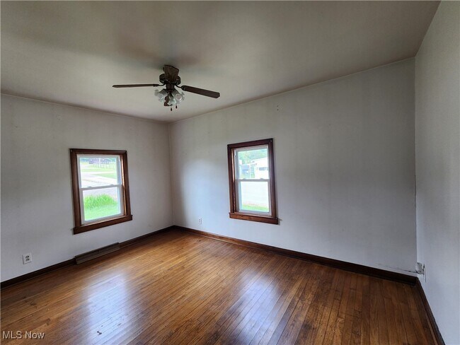 Building Photo - 16937 Cadiz Rd