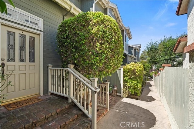 Building Photo - 234 N Irena Ave