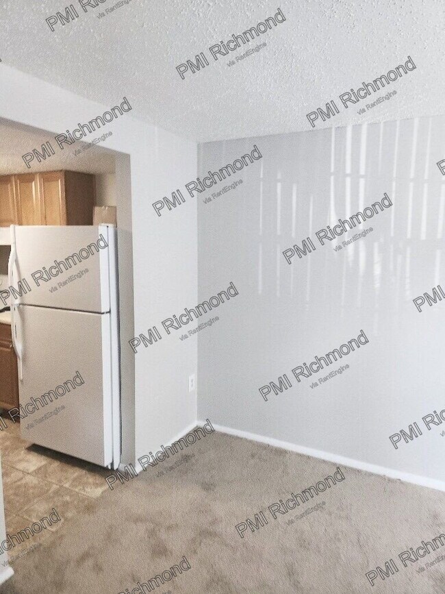 Building Photo - 9724 Springfield Woods Cir