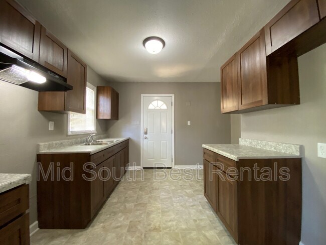 Foto del edificio - 4714 Leonard Rd