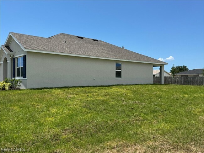 Building Photo - 4020 SW 6th Ave