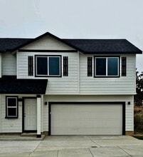 Building Photo - 940 Starview Ave