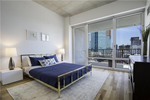 Foto del edificio - 2222 Jackson Ave