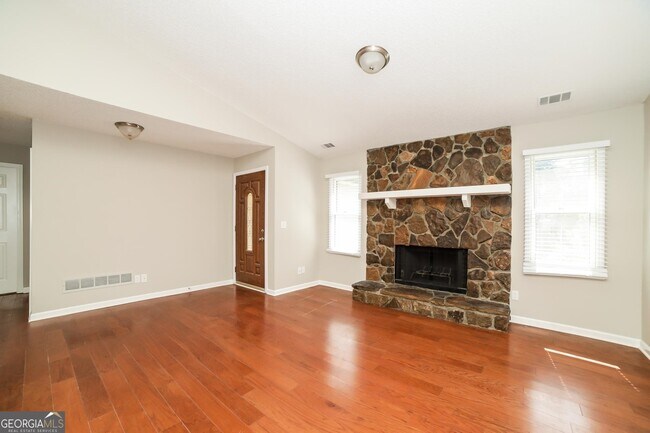 Building Photo - 5440 Stone Trce