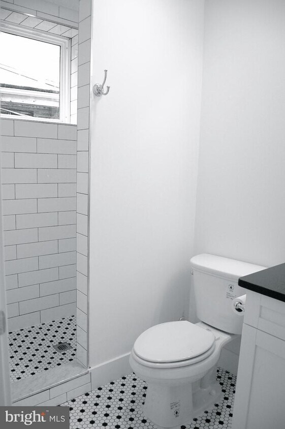 Primary Photo - 919 Sheridan St NW