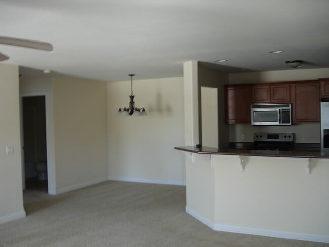 Foto del edificio - 703 Prairie View Rd