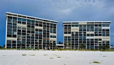Building Photo - 19 Whispering Sands Dr