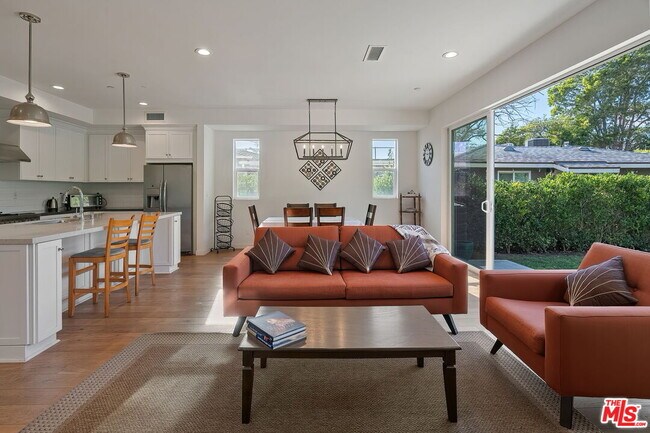 Foto del edificio - 10833 Tabor St