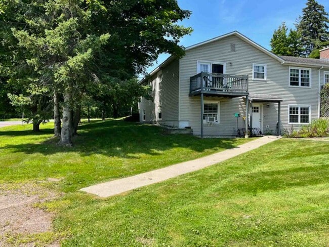 Building Photo - Spacious 3-Bedroom Apartment Near UVM with Private Entrance & Parking