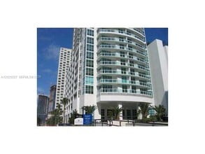 Building Photo - 951 Brickell Ave