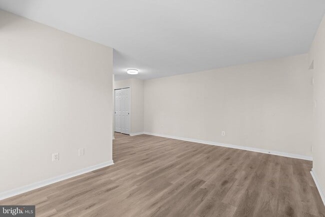 Building Photo - 3612 Court House Dr