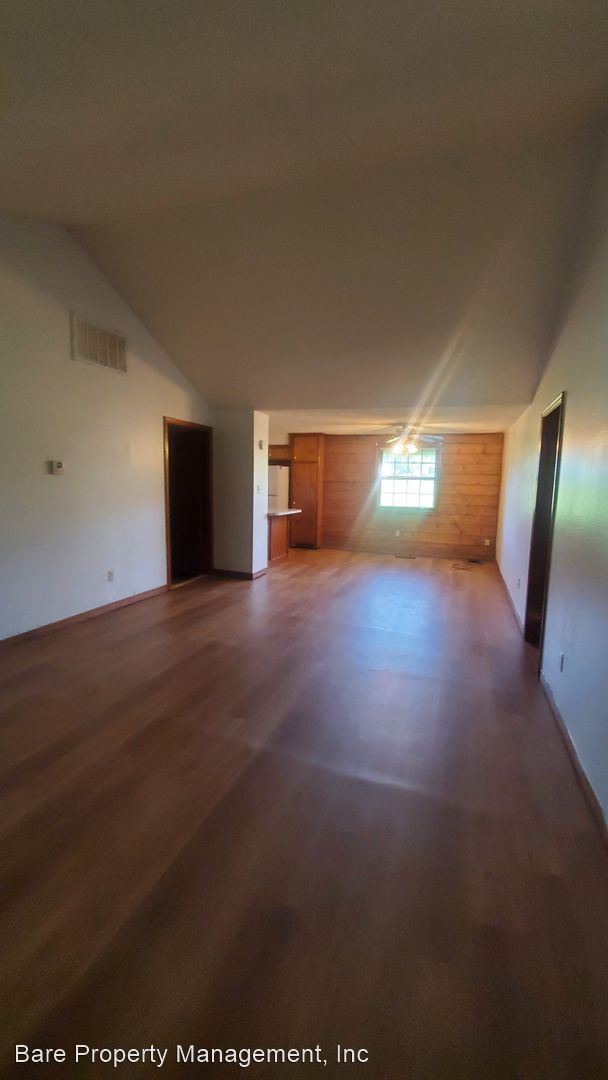 Building Photo - 2 br, 1 bath House - 503 E Maple