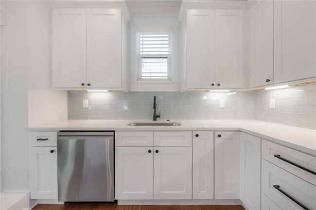 Foto del edificio - 807 E Ida St