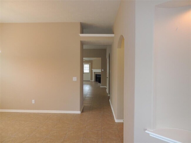 Building Photo - 30411 Deleon Fields Dr