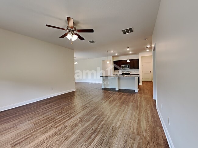 Building Photo - 917 Sunny Stroll Dr