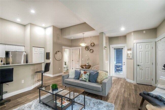 Building Photo - 16125 Juanita Woodinville Way NE Unit 1504
