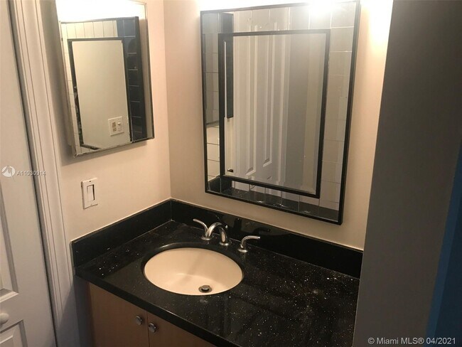 Building Photo - 2821 N Course Dr