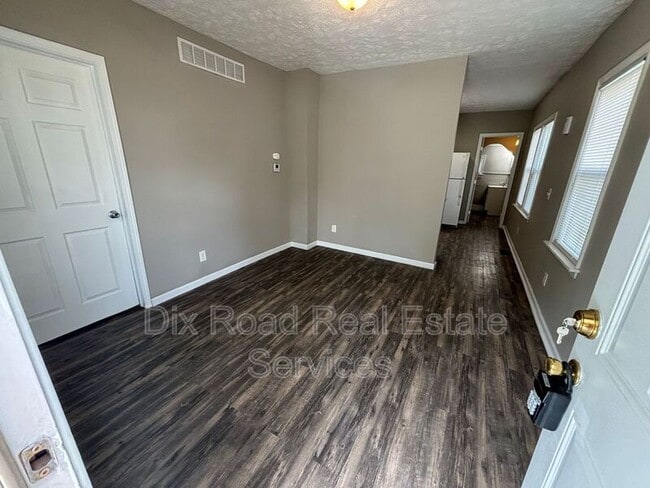 Building Photo - 6578 Haley Ave