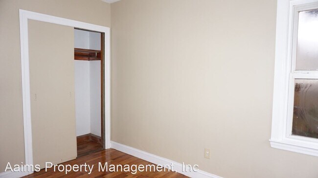 Building Photo - 3 br, 1 bath House - 5210 Walnut Drive