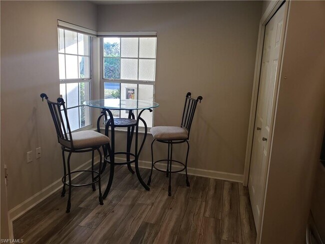 Foto del edificio - 3013 Driftwood Way