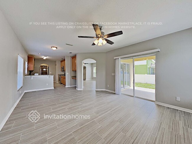 Building Photo - 10504 Lakeside Vista Dr