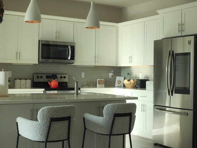 Building Photo - 402 Skyraider Way