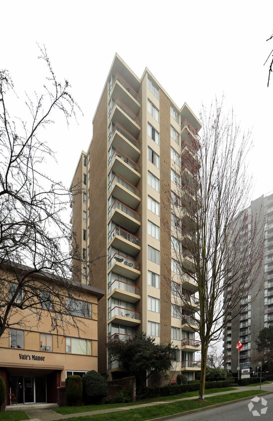 Building Photo - Santana