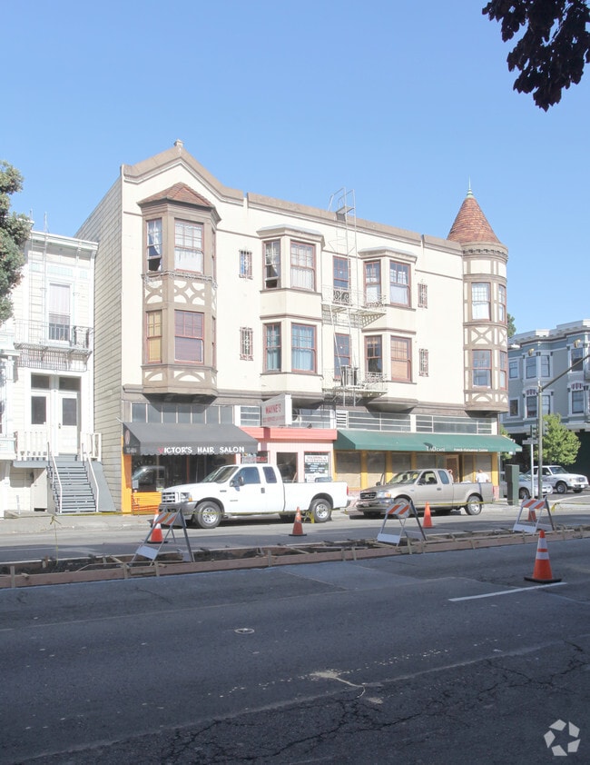 Building Photo - Richelieu Suites