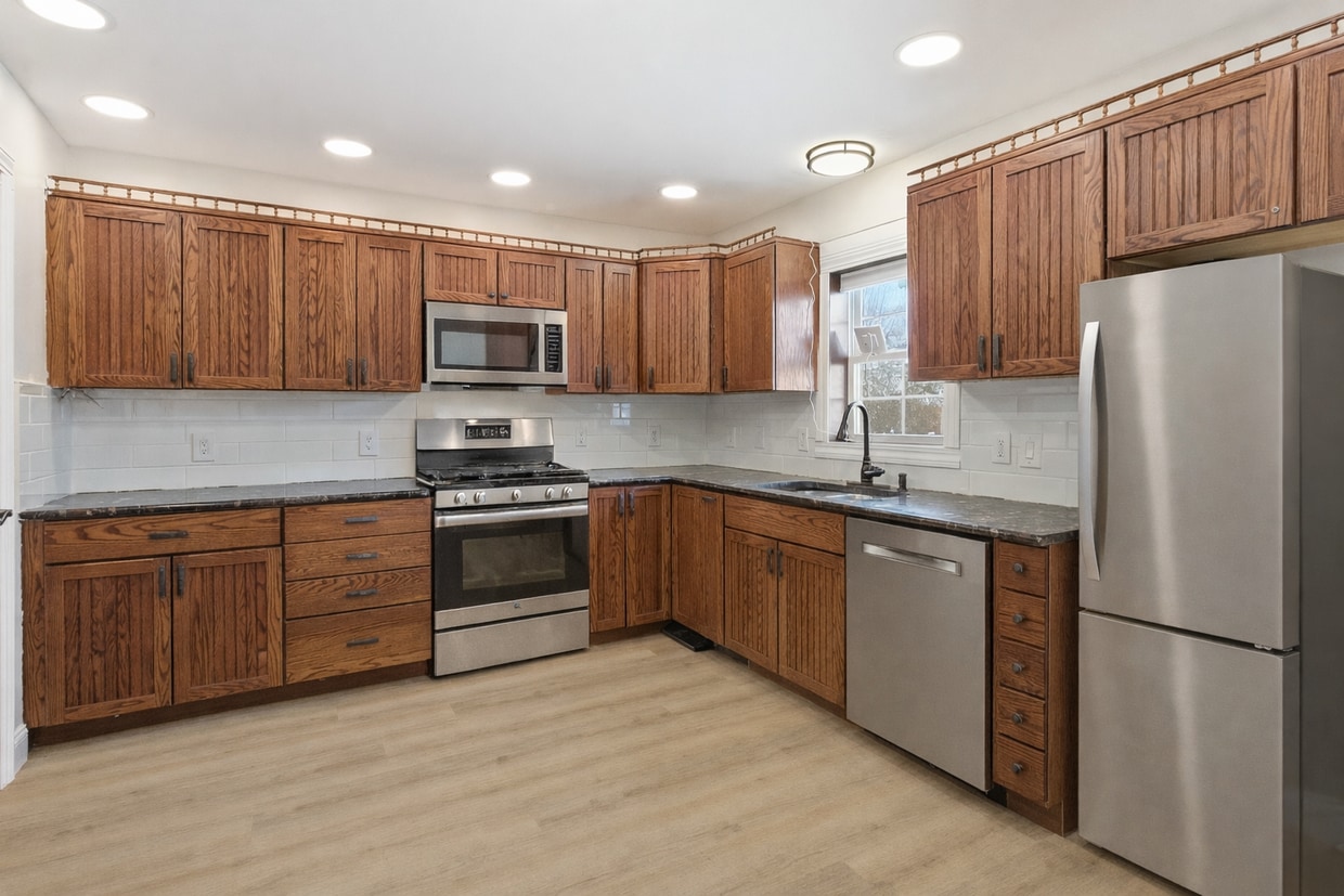 Photo - 35942 Vinewood St (Romulus, MI)