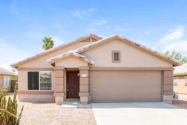 Building Photo - 8643 E Capri Ave
