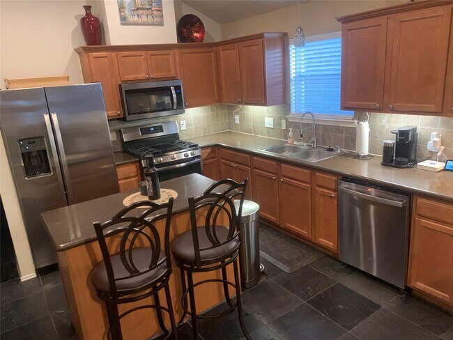 Building Photo - 3418 Dorsey Ln