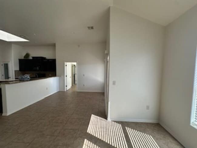 Building Photo - 4715 Zeno Pl