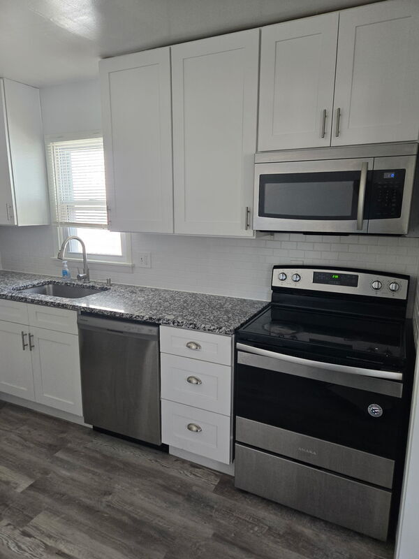 Foto del edificio - 1830 E 78th St