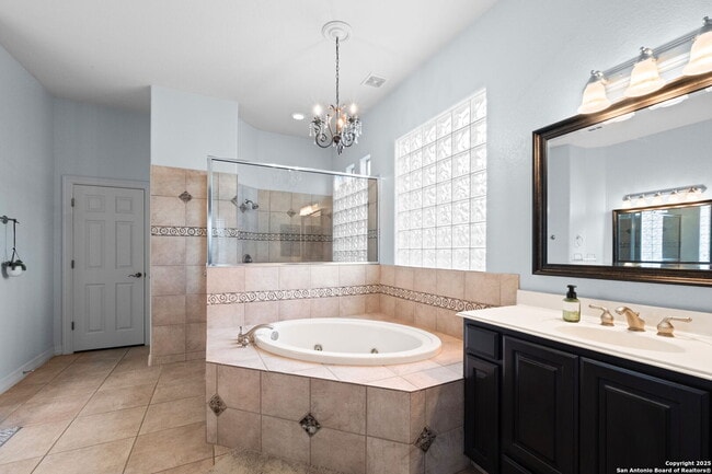 Master Bath - 846 Fawnway