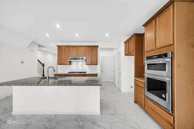 Building Photo - 458 Watercress Dr