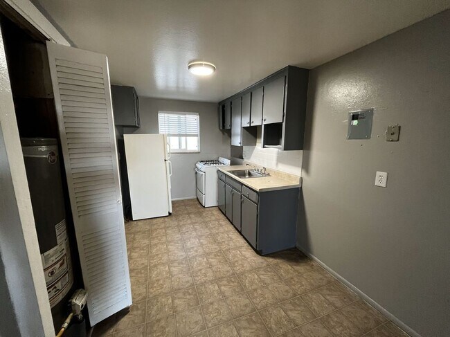 Foto del edificio - 7130 Lowell Blvd